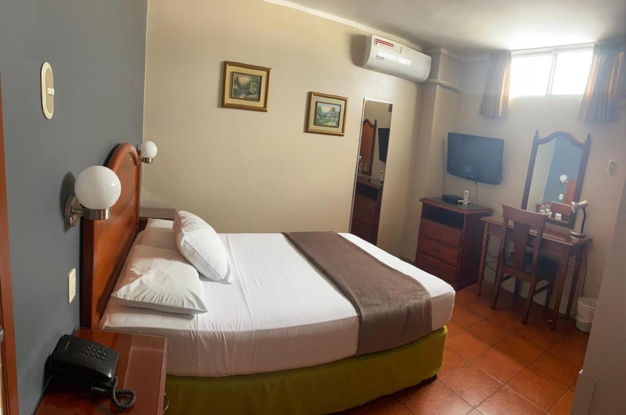 Grand Hotel Americano Machala Værelse billede